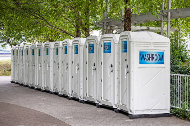 Best Porta potty rental near me  in Burbank, WA